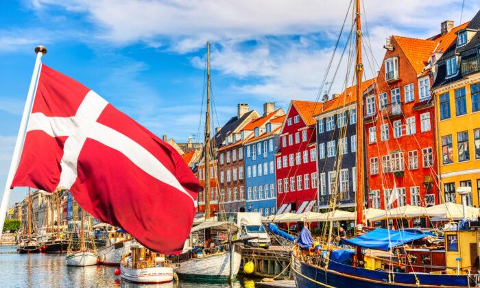 Denmark Suspends COVID Vaccine Campaign, EU Set to End Mass Testing