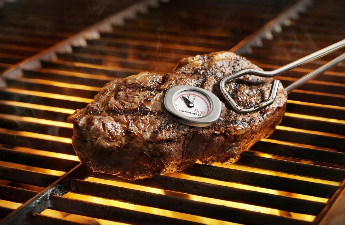 Get Perfectly Grilled Steak With the Right Temperature