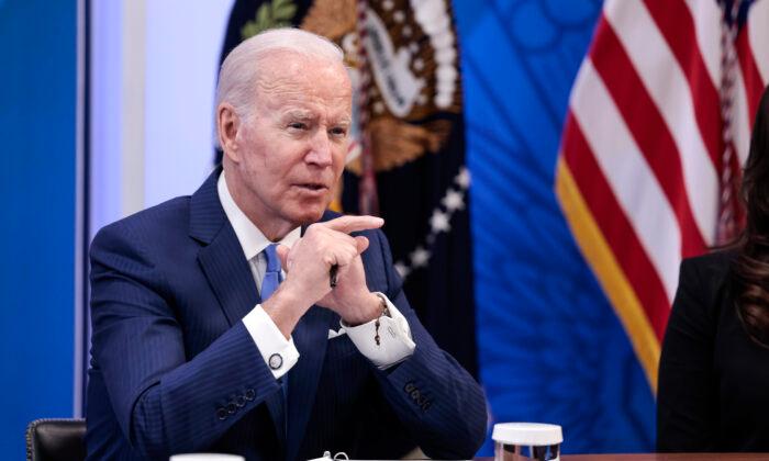 Biden Issues Emergency Waiver for E15 Gasoline to Boost US Fuel Supply
