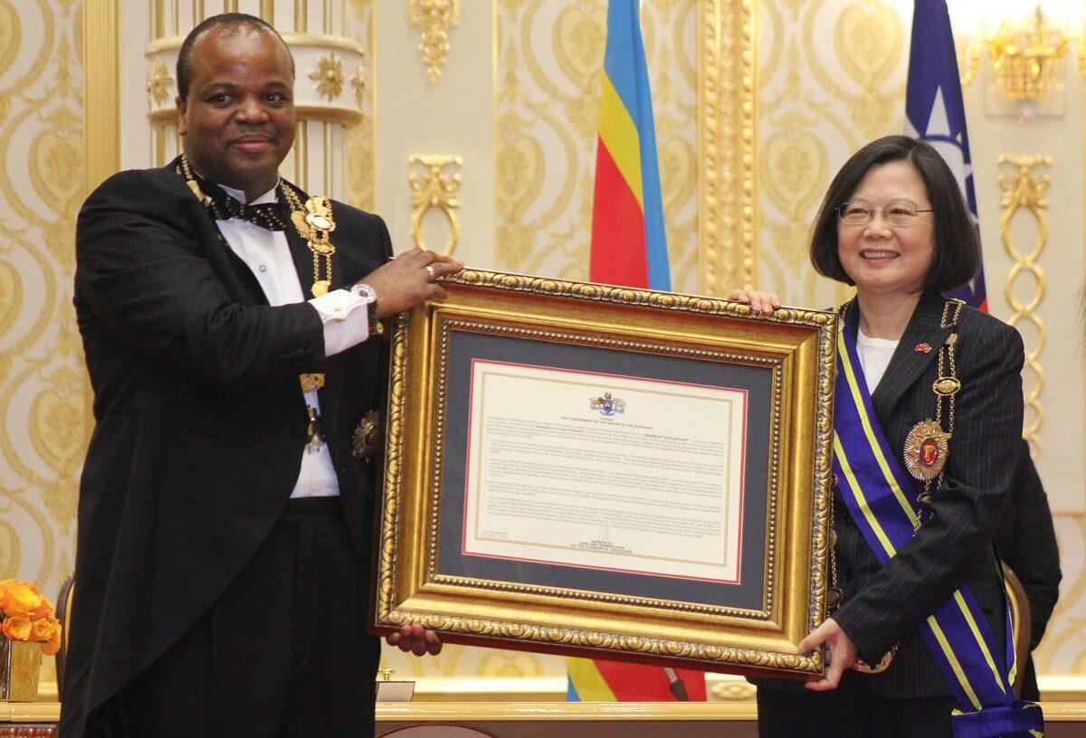 Swaziland absolute Monarch King Mswati III (L) poses with Taiwan President Tsai Ing-wen after awarding her with the Order of the Elephant during her visit to the Kingdom of Swaziland at an official ceremony in Lozitha Palace, Manzini, on April 18, 2018. (Mongi Zulu/AFP via Getty Images)