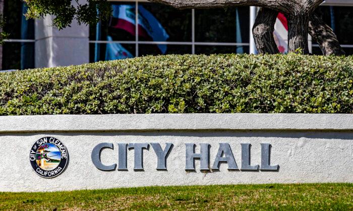 San Clemente Looks to Fill Vacant Seat on City Council