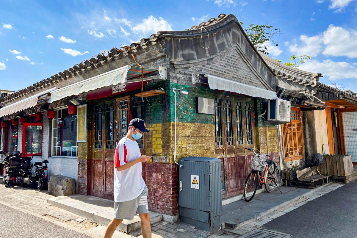 Setback for Shanghai’s COVID-19 Battle; Beijing Focus on Mass Testing