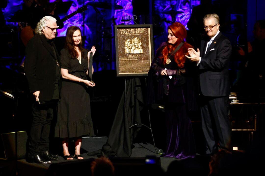 The Judds, Ray Charles Join the Country Music Hall of Fame