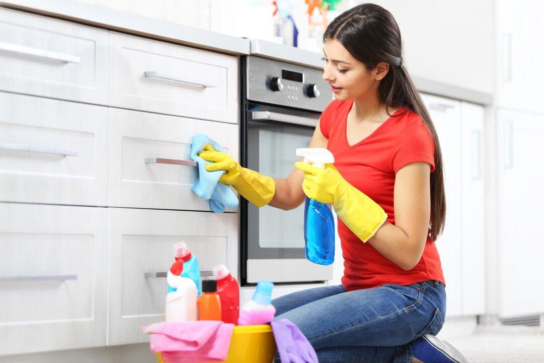 How to Clean Kitchen Cabinets and Keep Them Looking Gorgeous