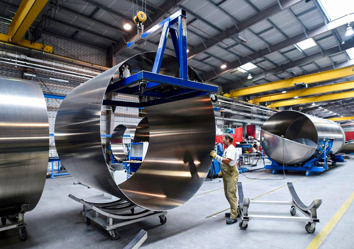 Germany Narrowly Avoids Recession as War, Pandemic Weigh on Economy