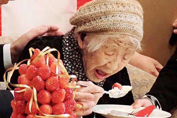 119-Year-Old Loved Sugary Drinks—What Was the Secret to Her Longevity?