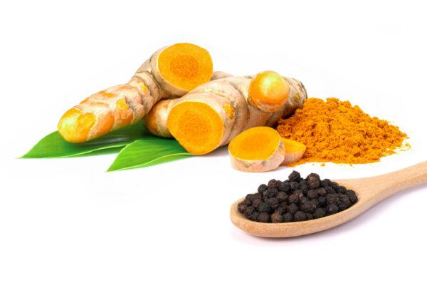 Like the best of teams, adding tumeric and pepper to your daily diet can have wonderful health benefits for you! (ShutterStock)