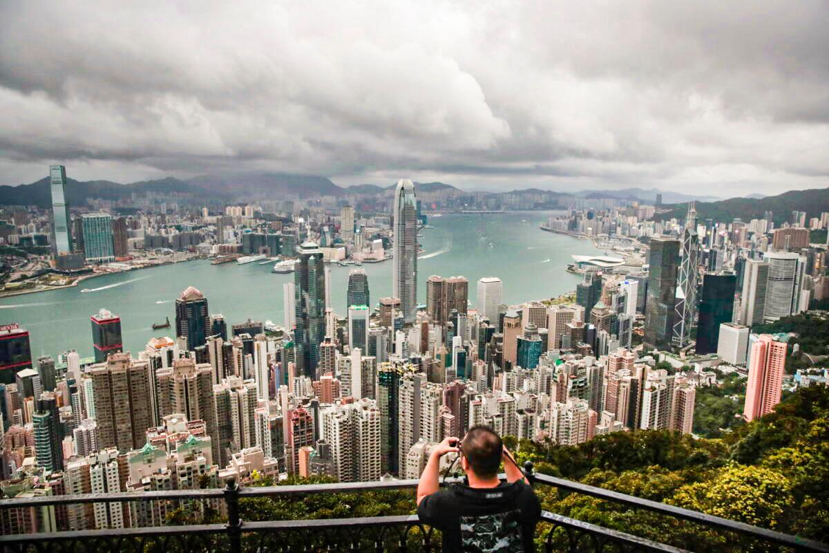Hong Kong Economy Shrinks 4 Percent Under Anti-Virus Controls