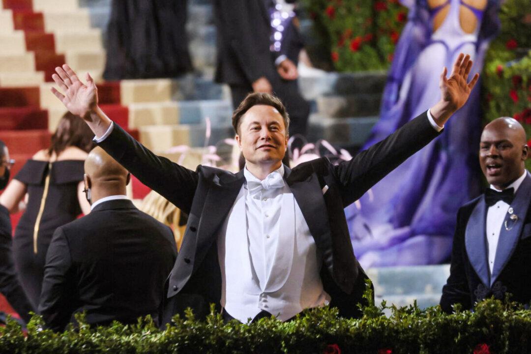 Elon Musk Raises $7 Billion Additional Funding for His Twitter Deal