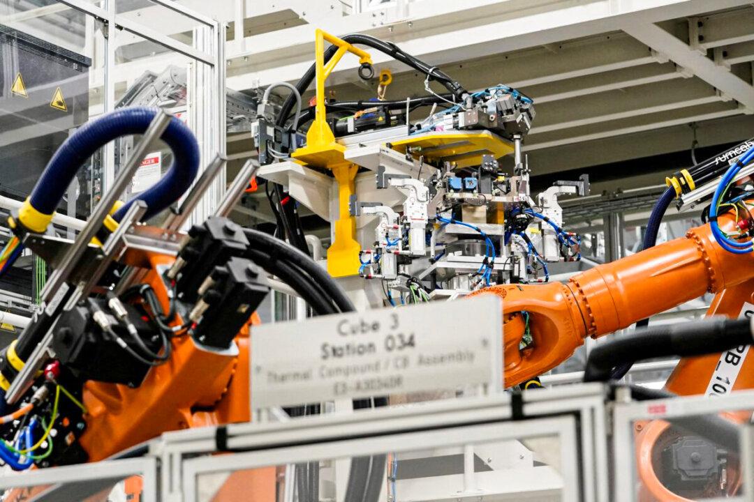 US to Spend More Than $3 Billion on EV Battery Manufacturing: White House