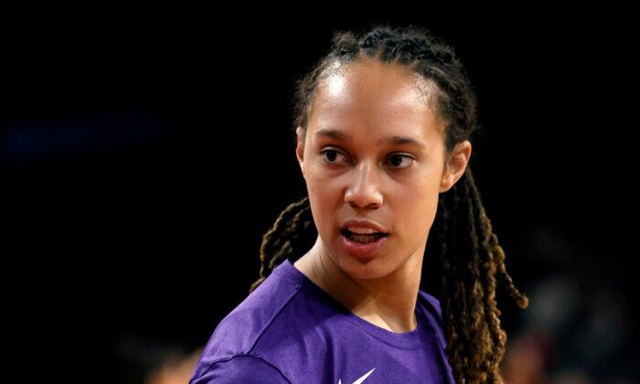 Brittney Griner Re-signs With Phoenix Mercury on 1-year Deal After Prison Release