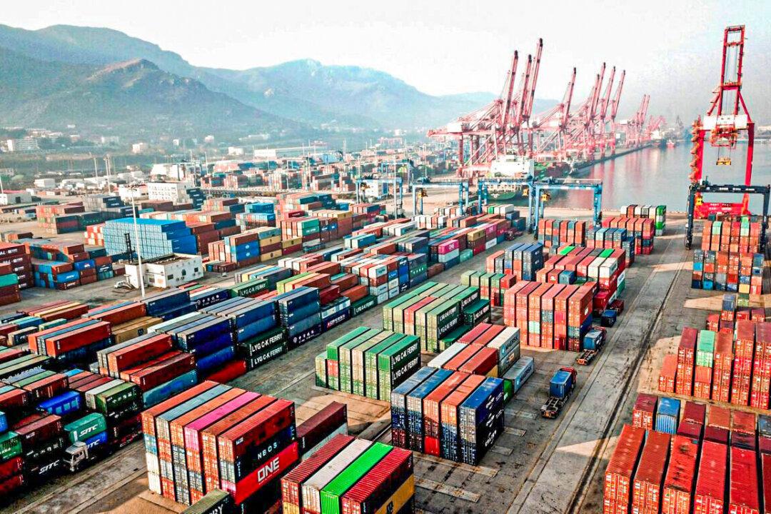 Global Container Freight Rates Have Halved Since March as Demand Drops and Inflation Looms