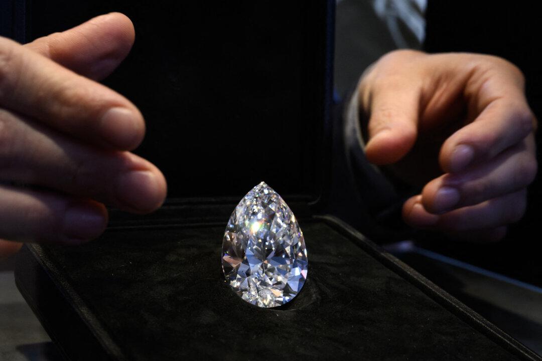 ‘The Rock’, a Record-Setting White Diamond, Goes up for Auction