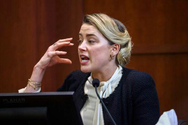 Actress Amber Heard testifies in the courtroom at the Fairfax County Circuit Court in Fairfax, Va., May 5, 2022. (Jim Lo Scalzo/Pool Photo via AP)