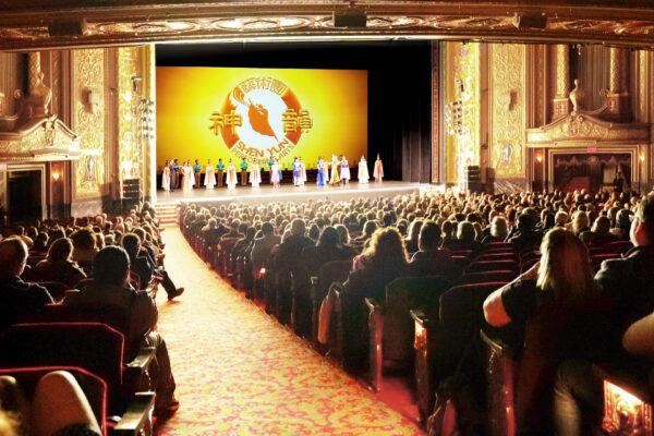Shen Yun Performing Arts North America Company's curtain call at the Providence Performing Arts Center, Rhode Island, on May 7, 2022. (The Epoch Times)