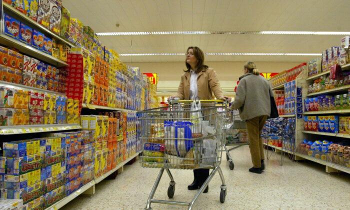 UK Government Delays Restrictions on Junk Food Promotion Amid Cost of Living Crisis