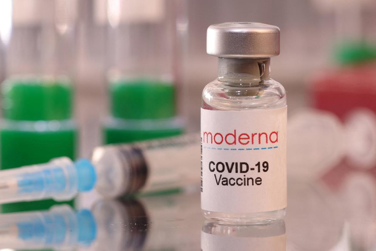 Executive at COVID-19 Vaccine Maker Moderna Abruptly Resigns After 1 Day