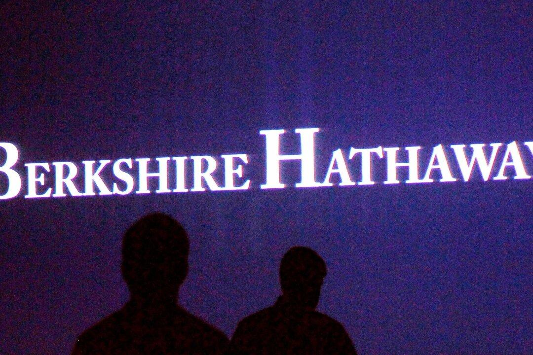 Berkshire Buys More Occidental Shares, Boosts Stake to 15.2 Percent