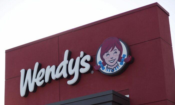 Wendy’s Misses US Same-Store Sales Estimates on Stiff Competition
