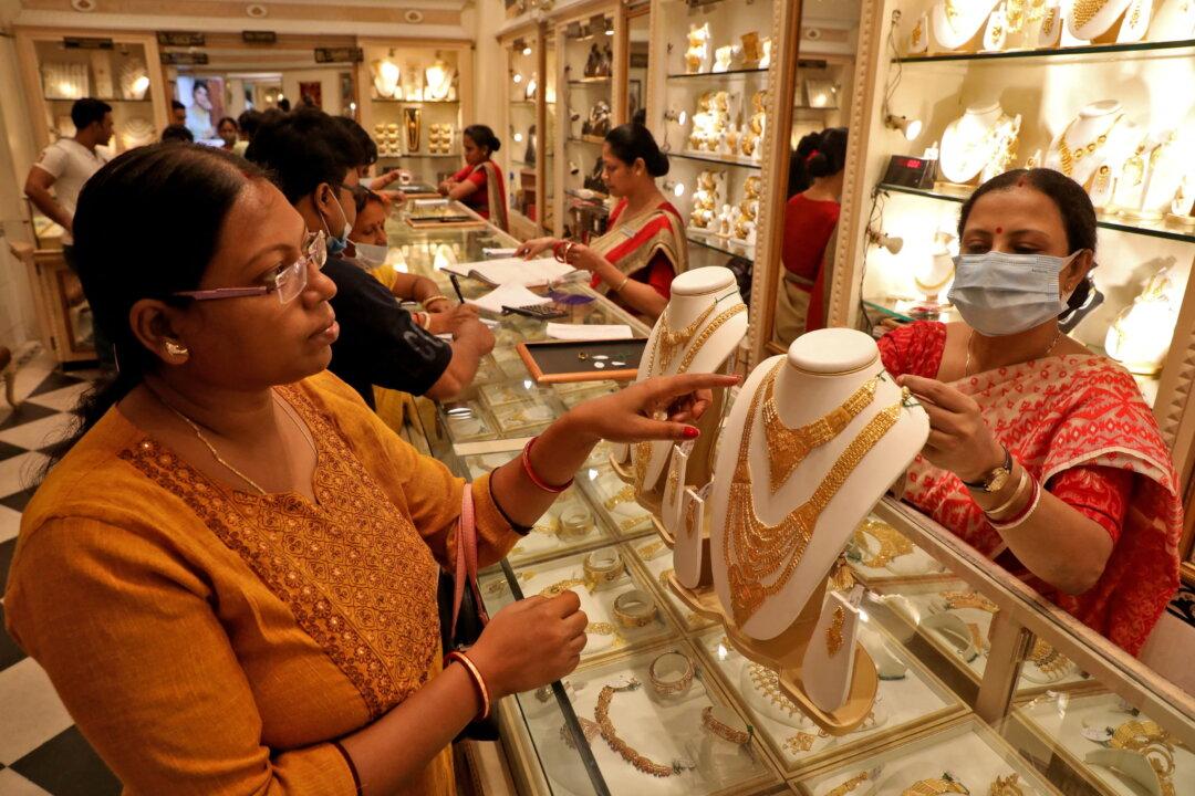 Can India Overtake China and Become Asia’s Economic Engine?