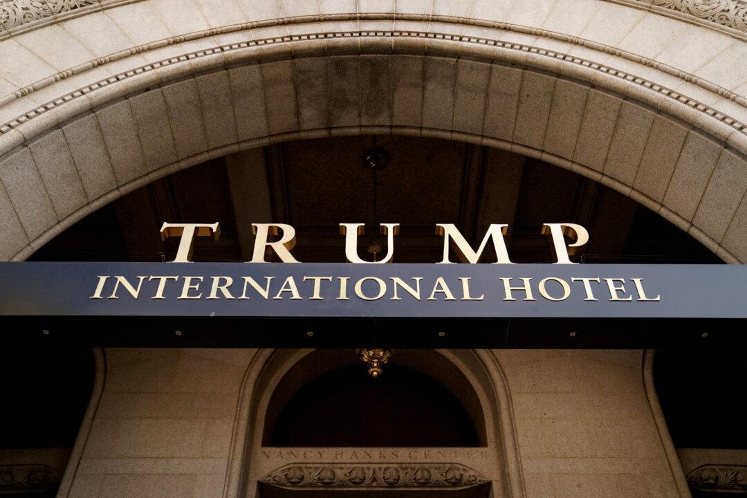 Trump Organization Closes Sale of Washington Hotel
