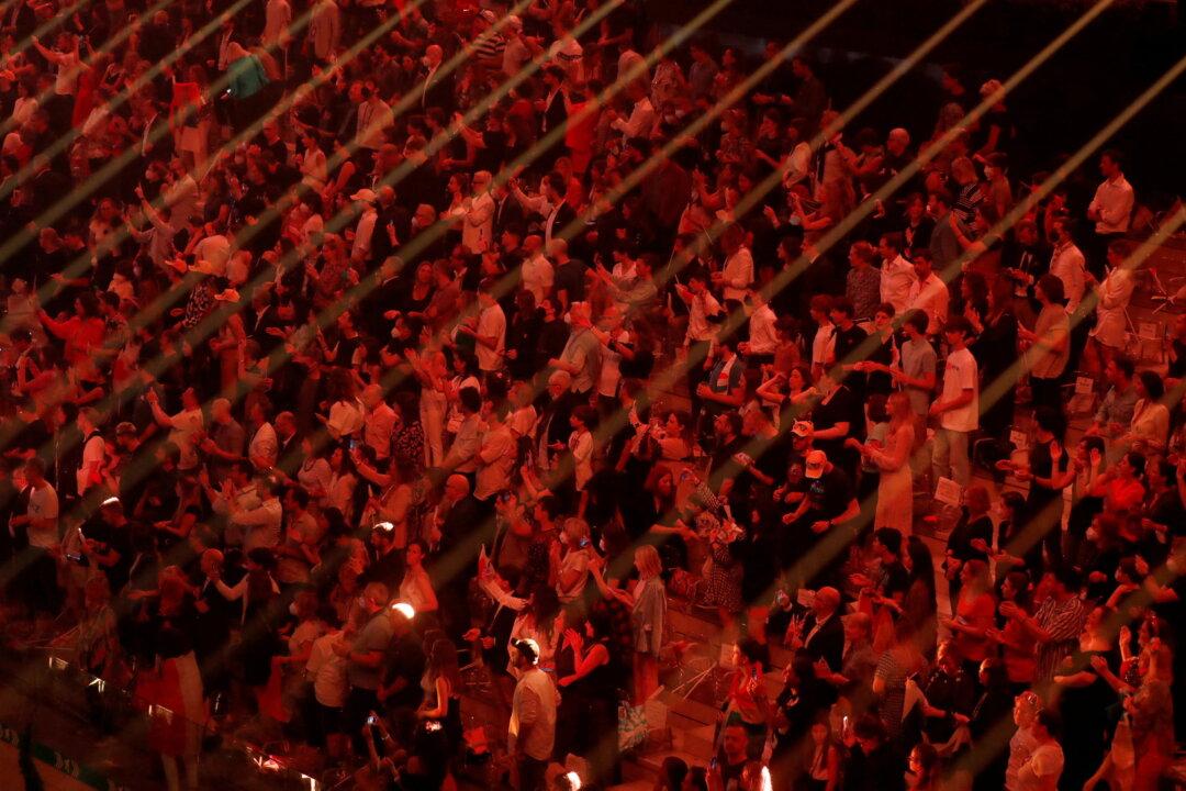 International Relations on Stage