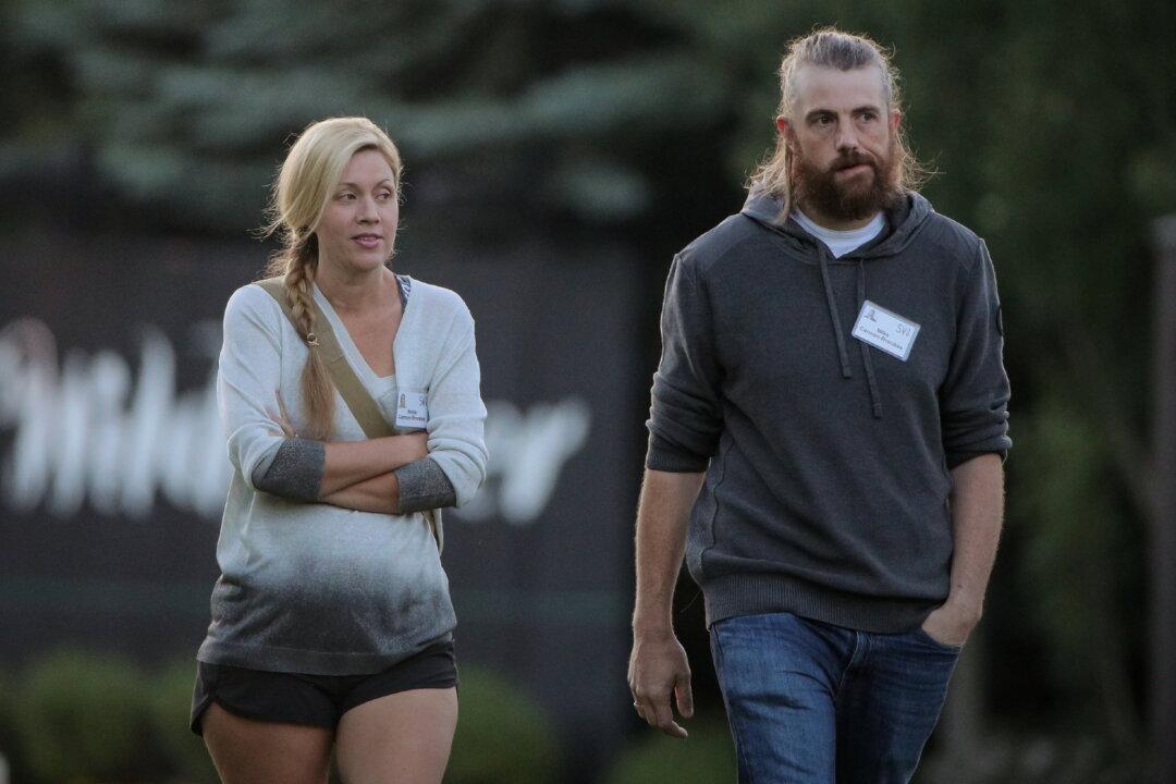 Australian Billionaire Cannon-Brookes Settles 11.3 Percent Stake Buy in AGL Energy