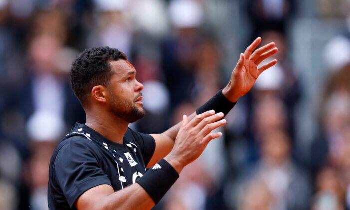 Tears Flow as Tsonga Retires After French Open Defeat