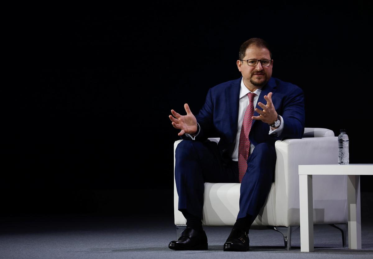 Qualcomm CEO Sees Growth in High-End Phones Even If Economy Slows