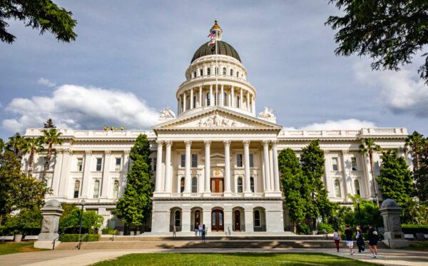  The California State Capitol building in Sacramento on April 18, 2022. (John Fredricks/The Epoch Times)