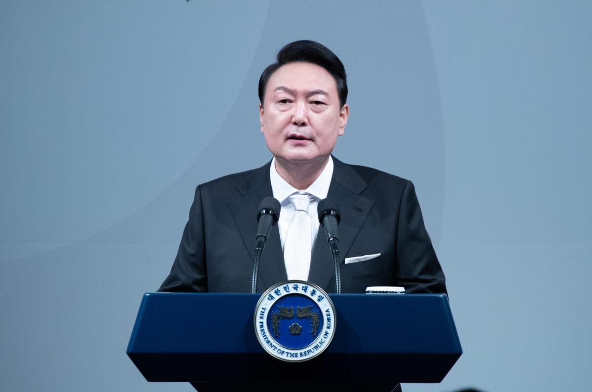  South Korean President Yoon Suk-yeol speaks during an inaugural dinner at a hotel, after his inauguration ceremony at the new presidential office in Seoul, on May 10, 2022. (Jeon Heon-Kyun/Pool via Getty Images)