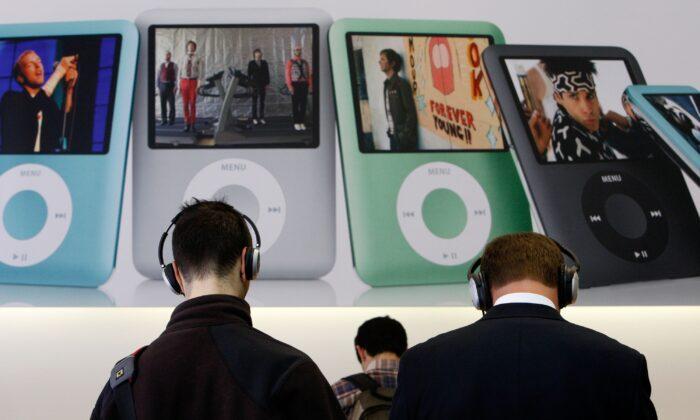Apple’s iPod Is Coming to an End, but ‘The Music Lives On’