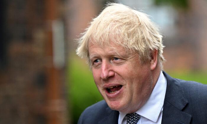 Boris Johnson to Visit Northern Ireland Amid Brexit Protocol Tension