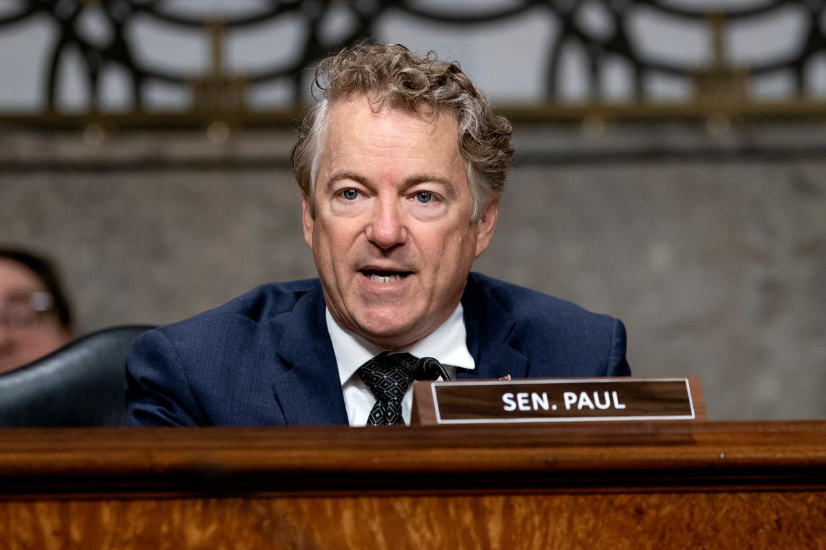 Sen. Rand Paul (R-Ky.) questions Dr. Anthony Fauci, White House chief medical adviser and director of the NIAID, at a Senate Health, Education, Labor, and Pensions Committee hearing on Capitol Hill on Jan. 11, 2022. (Greg Nash-Pool/Getty Images)