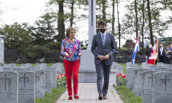Dutch Princess Margriet Honours Canadian General Who Liberated Her Nation in WWII