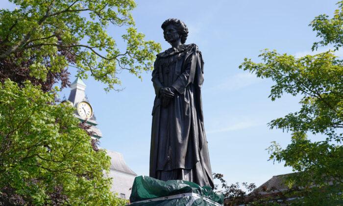 Margaret Thatcher Statue Egged and Booed Within Hours of Installation in Hometown