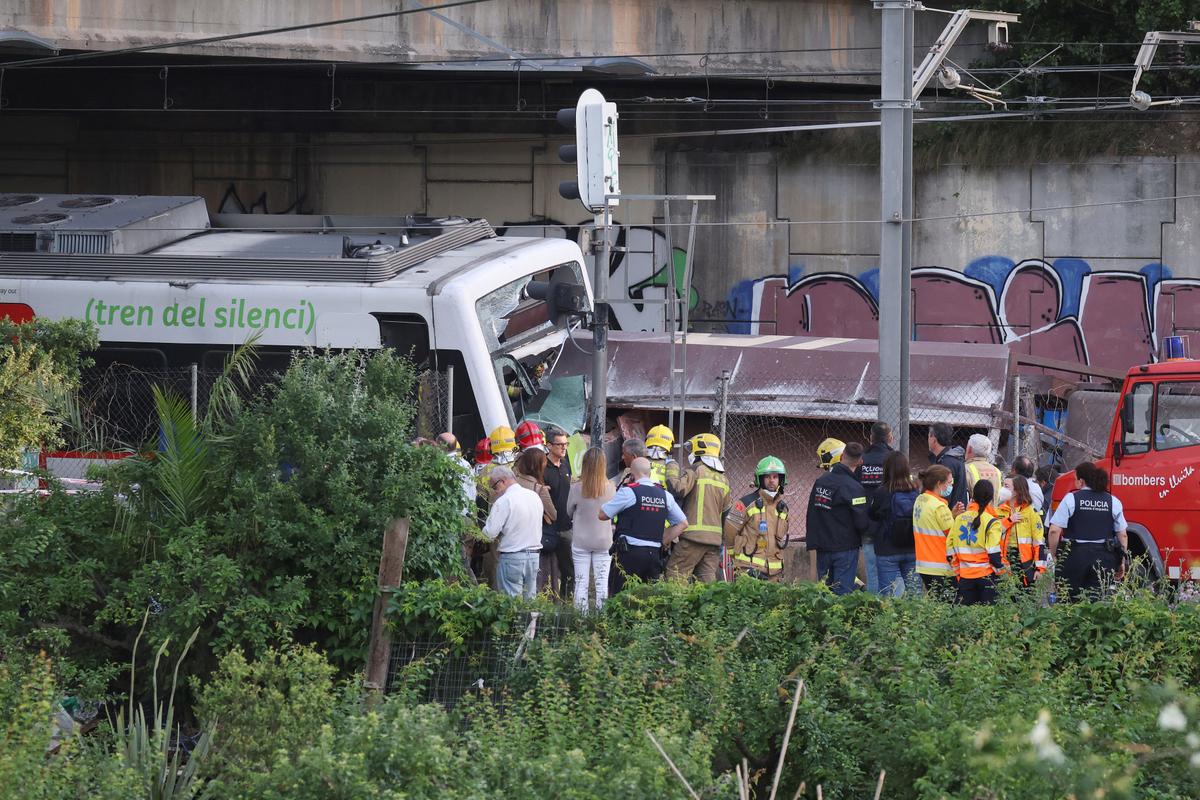 Train Driver Dies and Dozens Injured in Crash Near Barcelona