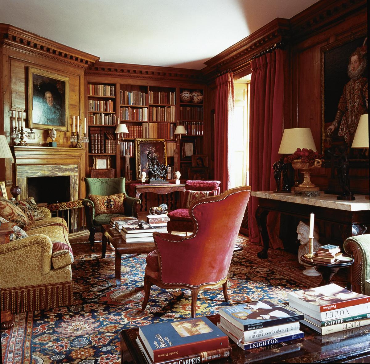 In this 18th-century London drawing room, an entirely new bookcase blends in seamlessly with the historic paneling. (Courtesy of Alidad)