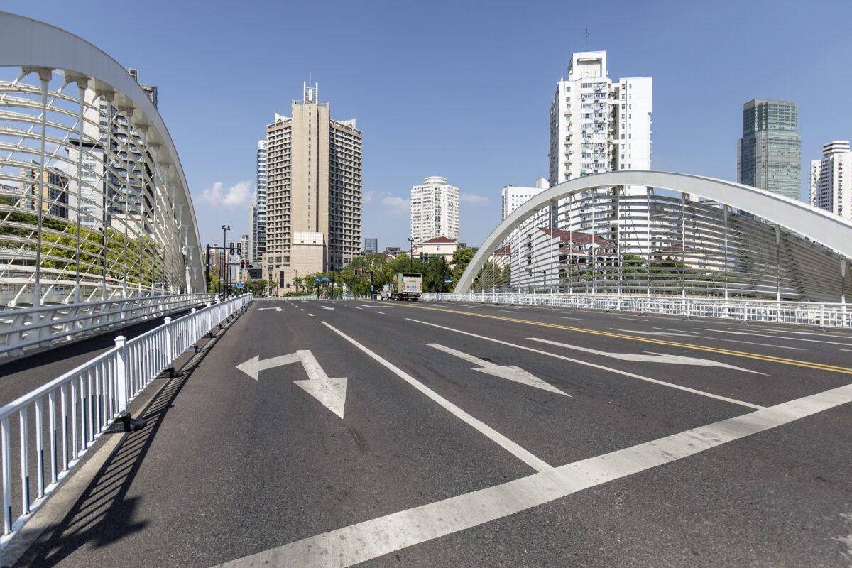 A nearly empty road during a COVID-19 lockdown in Shanghai on May 5, 2022. (Bloomberg)