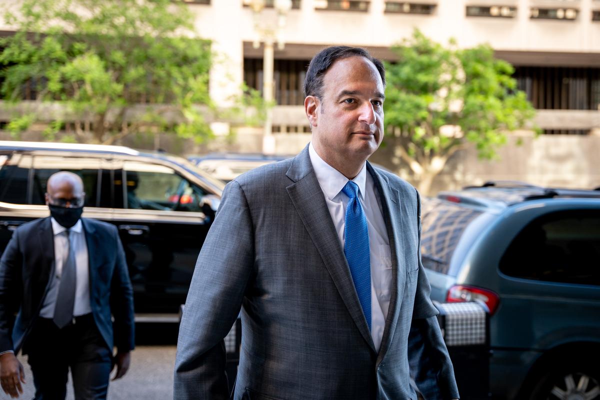 Judge Denies Former Clinton Lawyer's Request for Mistrial