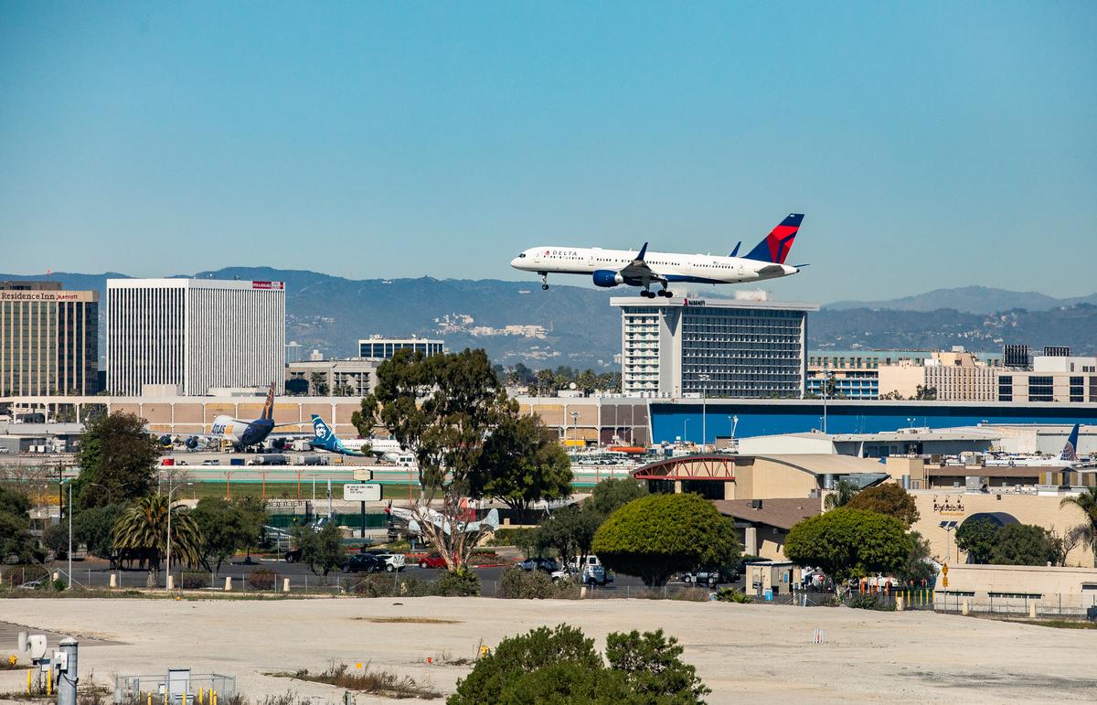 Orange County Man Charged With Punching Flight Attendant on LAX-Bound Flight