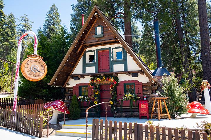 Skypark at Santa's Village is a whimsical recreation of the North Pole. (Benjamin Myers/TNS)