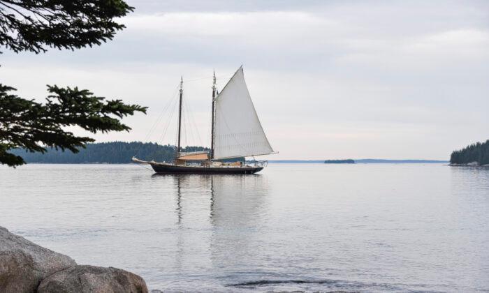 Meet Maine’s Passionate Seafaring Couple Wowing Travelers with Relaxing Windjammer Adventures