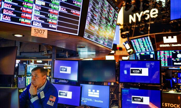 Stocks Slip on Wall Street, Edge Closer to Bear Market