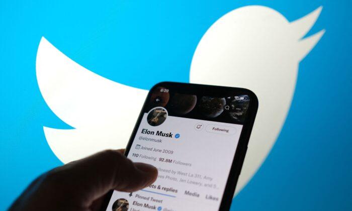 Musk Challenges Twitter CEO to Public Debate on Bots
