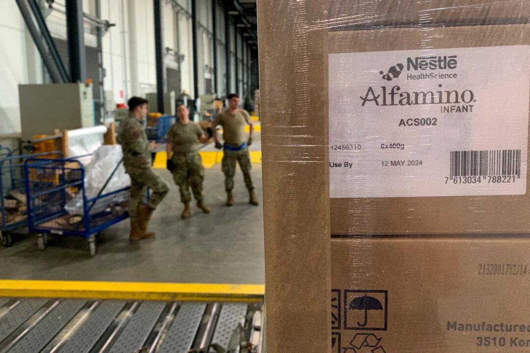 Biden Says First Shipments of Baby Formula Flying in From Europe This Weekend