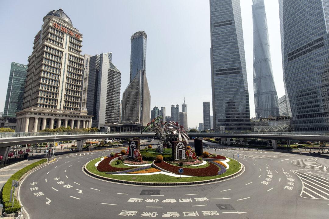 US Interest Rate Hike Slashes China Growth Outlook