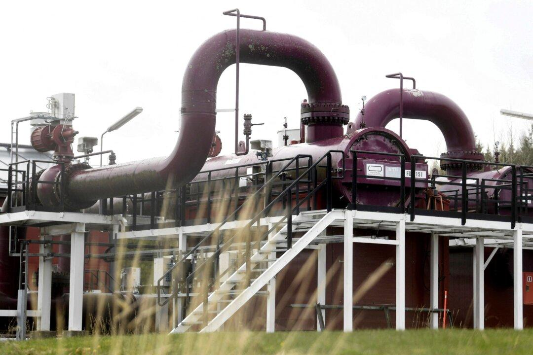Russia Shuts Off Gas Exports to Finland