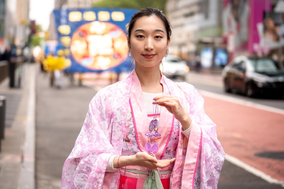 Heartfelt Gratitude at Thanksgiving to the Founder of Falun Dafa