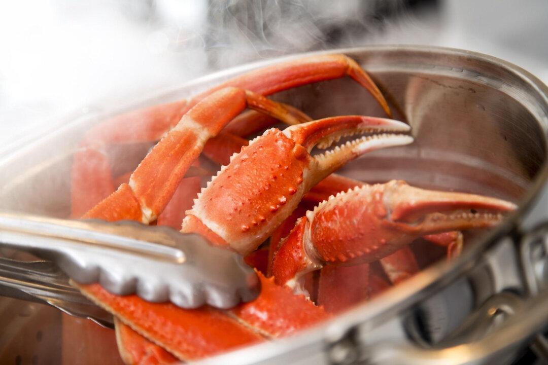 How to Cook Crab Legs